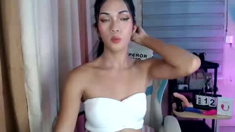 Snapshot of _mellyxxx chatting on 03/12/26, 09:26 Melly online show from 03/12/26, 09:26