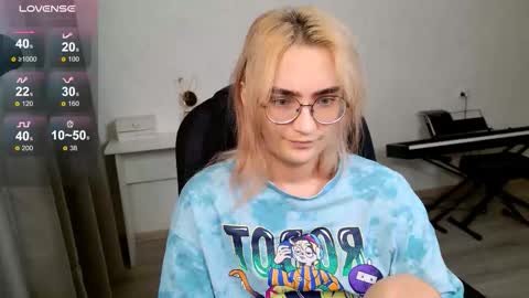 _meow_neko_ online show from 01/10/26, 03:41