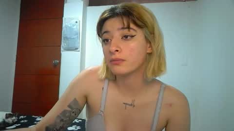 Mia-foster online show from 05/01/26, 07:29