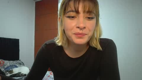 Mia-foster online show from 05/11/26, 06:49