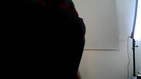  Mia  online show from 12/16/25, 12:43