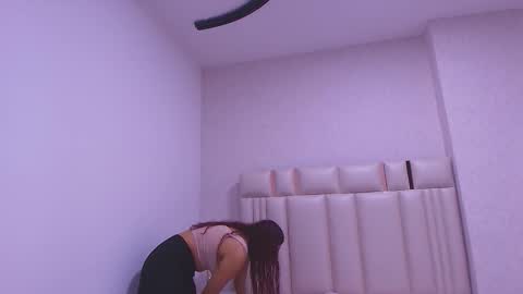 Snapshot of _miavelvet chatting on 02/14/26, 11:51 Mia online show from 02/14/26, 11:51