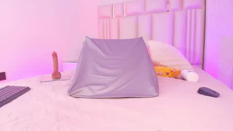 Snapshot of _miavelvet chatting on 03/04/26, 12:11 Mia online show from 03/04/26, 12:11