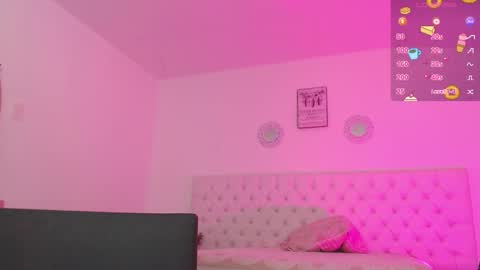 Paula online show from 09/22/25, 11:45