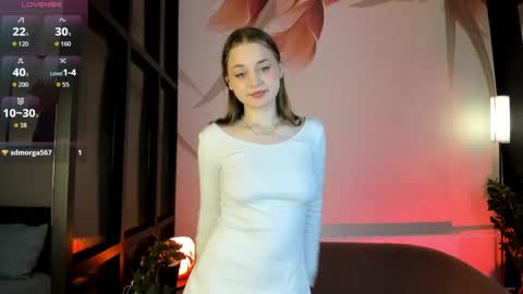 Snapshot of _mila_luna_ chatting on 05/14/26, 08:21 _mila_luna_ online show from 05/14/26, 08:21