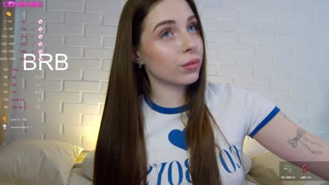 Snapshot of _milen_a chatting on 12/29/24, 01:17 Milena online show from 12/29/24, 01:17