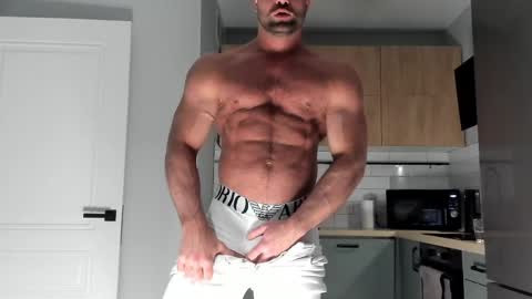 Snapshot of _miles19 chatting on 05/15/26, 11:06 _miles19 online show from 05/15/26, 11:06