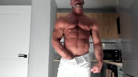 Snapshot of _miles19 chatting on 07/26/26, 09:49 _miles19 online show from 07/26/26, 09:49