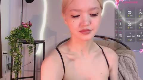 Snapshot of _milli_sun chatting on 09/18/25, 05:09 Kim online show from 09/18/25, 05:09