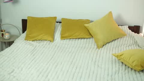 Snapshot of _million_dollarsmile chatting on 02/23/26, 04:15 _million_dollarsmile online show from 02/23/26, 04:15