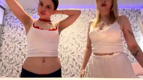 Snapshot of _mimilana_ chatting on 04/08/26, 11:32 Lana online show from 04/08/26, 11:32