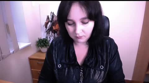 Snapshot of _miranda_sun chatting on 10/06/25, 07:17 Miranda online show from 10/06/25, 07:17