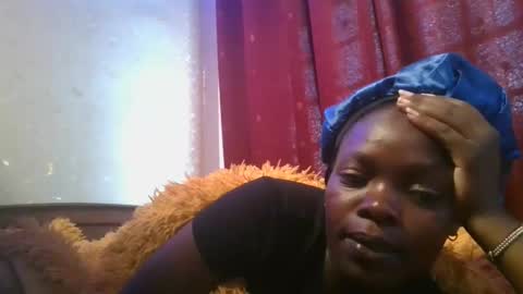 Snapshot of _mirandah chatting on 12/16/25, 01:05 Mirandah online show from 12/16/25, 01:05