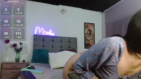 Snapshot of _mischa_xxx chatting on 02/13/25, 08:24  Mischa  online show from 02/13/25, 08:24