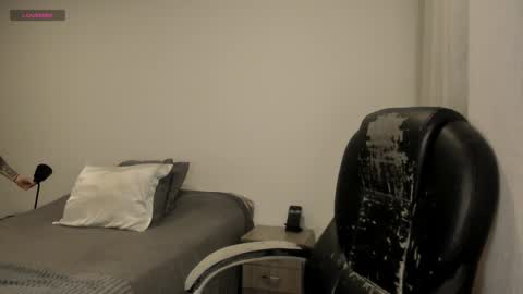 _miss_coco_ online show from 11/30/25, 09:57