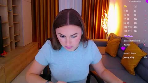 Mia online show from 11/06/25, 09:54