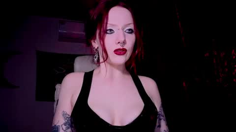 Snapshot of _misseva_ chatting on 05/18/26, 08:36 Miss Eva. if anyone in NYK to fuck here is sissy sn - online show from 05/18/26, 08:36