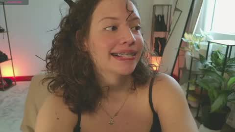 Mara Independent model online show from 05/01/26, 07:07