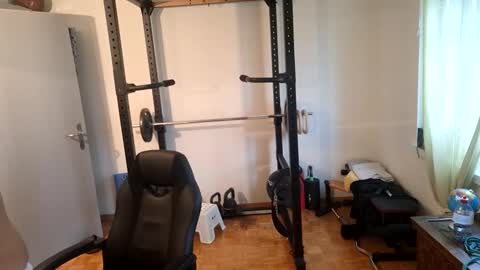 Snapshot of _misterniceguy chatting on 11/04/25, 08:13 BENJI online show from 11/04/25, 08:13