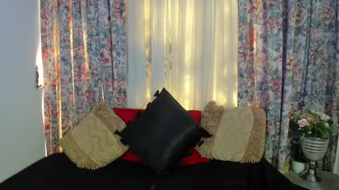 Snapshot of _mizuki chatting on 01/14/25, 05:23 mizuki  online show from 01/14/25, 05:23