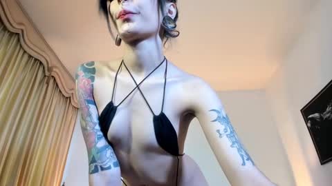 Snapshot of _mizuki chatting on 02/19/25, 05:38 mizuki  online show from 02/19/25, 05:38