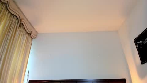 Snapshot of _mizuki chatting on 02/20/25, 05:51 mizuki  online show from 02/20/25, 05:51