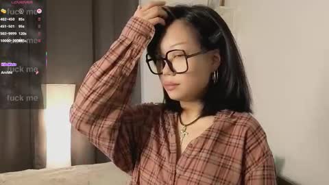 _molly_molly_molly_ online show from 11/22/25, 10:47