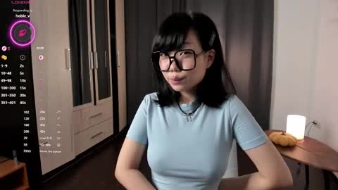 _molly_molly_molly_ online show from 12/21/25, 09:05