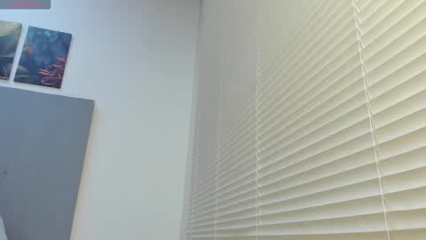 _molly_rosse_ online show from 10/23/25, 12:04