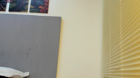 _molly_rosse_ online show from 10/29/25, 11:45