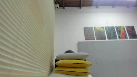 _molly_rosse_ online show from 04/25/26, 12:19