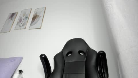 _molly_rosse_ online show from 05/22/26, 12:00