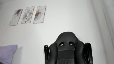 _molly_rosse_ online show from 06/10/26, 11:53