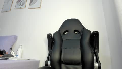 _molly_rosse_ online show from 06/15/26, 12:51