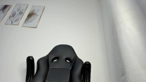 _molly_rosse_ online show from 06/23/26, 12:03