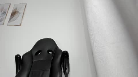 _molly_rosse_ online show from 06/25/26, 12:20
