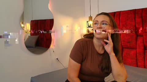 _monaliza_ online show from 04/18/26, 12:20