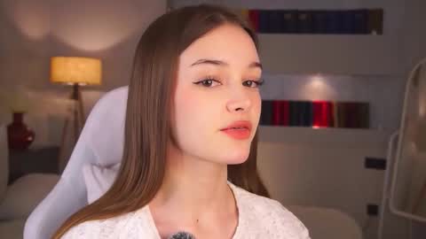 Snapshot of _moonlit_melody_ chatting on 03/05/26, 05:31 Margo online show from 03/05/26, 05:31