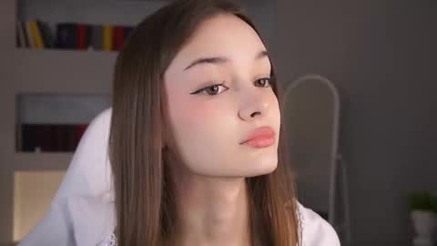 Snapshot of _moonlit_melody_ chatting on 03/12/26, 04:57 Margo online show from 03/12/26, 04:57