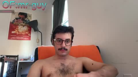Snapshot of _mrguy_ chatting on 04/11/26, 08:46 _mrguy_ online show from 04/11/26, 08:46