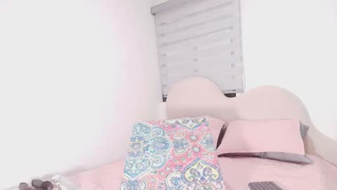 Luna online show from 12/03/25, 11:52