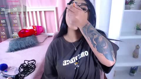 nahomi  online show from 02/25/25, 03:09