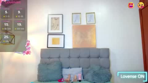 _naomi_s online show from 05/04/26, 01:29