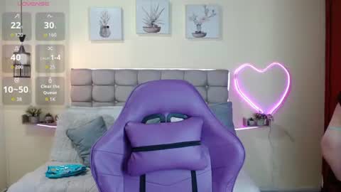 _naomi_s online show from 06/14/26, 01:46
