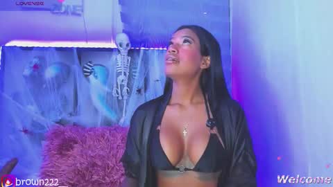 naomi brown online show from 10/25/25, 03:03