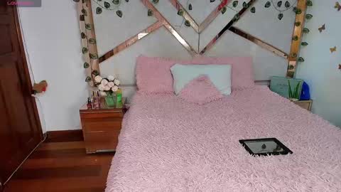 Snapshot of _natashaa19 chatting on 09/19/25, 11:27 Natasha Rodriguez independent model online show from 09/19/25, 11:27