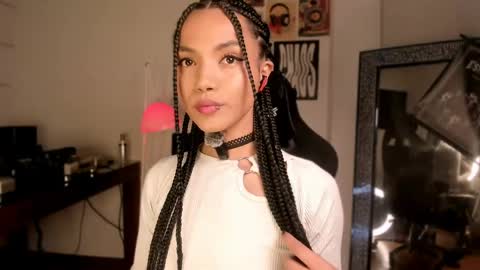 Snapshot of _natashawolf chatting on 05/21/26, 02:07 Nati - Independ model online show from 05/21/26, 02:07