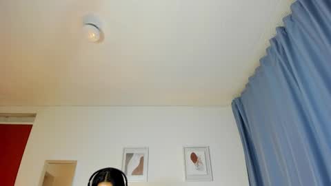 independent model natha online show from 01/30/25, 01:33