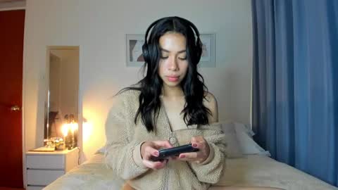 independent model natha online show from 02/20/25, 07:23