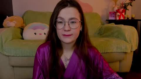Snapshot of _nemalkovamia chatting on 03/06/25, 03:35 Mia with a big heart online show from 03/06/25, 03:35